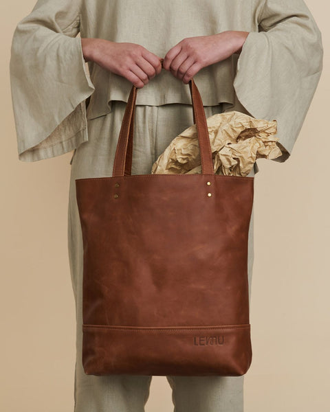 Workshop de Marroquinería Presencial: Crea tu Bolso o Mochila de Cuero