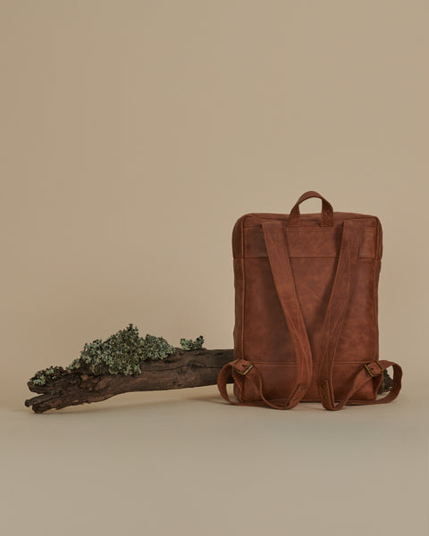 Mochila Metri Cuero Caramelo 15"