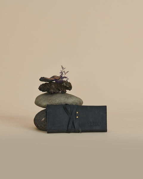 Estuche Enrollable Cuero Negro