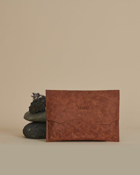 Estuche Notebook Cuero Caramelo 16"