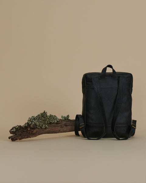 Mochila Metri Cuero Negro 15"
