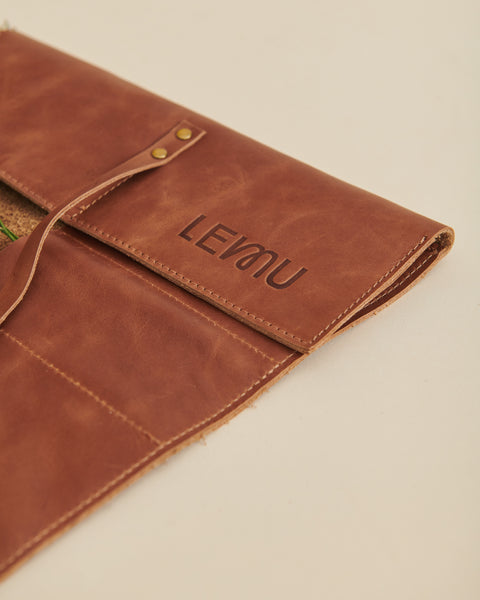 Estuche Enrollable Cuero Caramelo